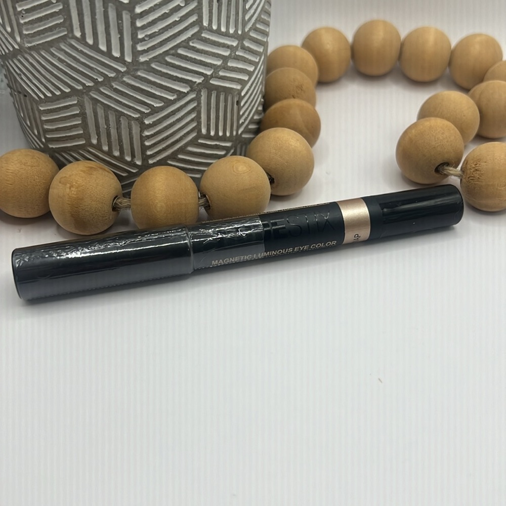 Nude Stix, Magnetic Eye Color, Dew Wap